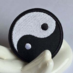 ☯️ Yin Yang Sew-on Patch